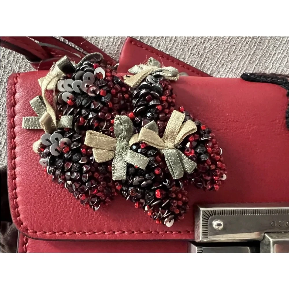 Limited Edition Gucci Padlock Bee Embroidered Bag Hibiscus Red New - Picture 6 of 11